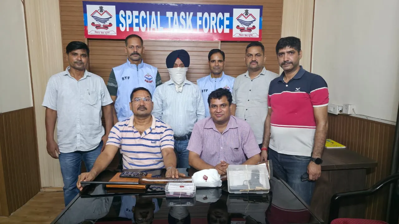 उत्तराखण्ड एसटीएफ का ऐतिहासिक खुलासा फर्जी शस्त्र लाइसेंस सिंडिकेट पर फिर बड़ा प्रहार, 13वीं गिरफ्तारी