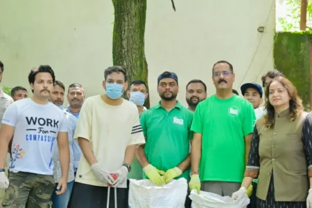 विशेष स्वच्छता अभियान में डीएम एवं सचिव विधिक सेवा प्राधिकरण ने किया प्रतिभाग, 100 से अधिक लोग बने इस अभियान का हिस्सा