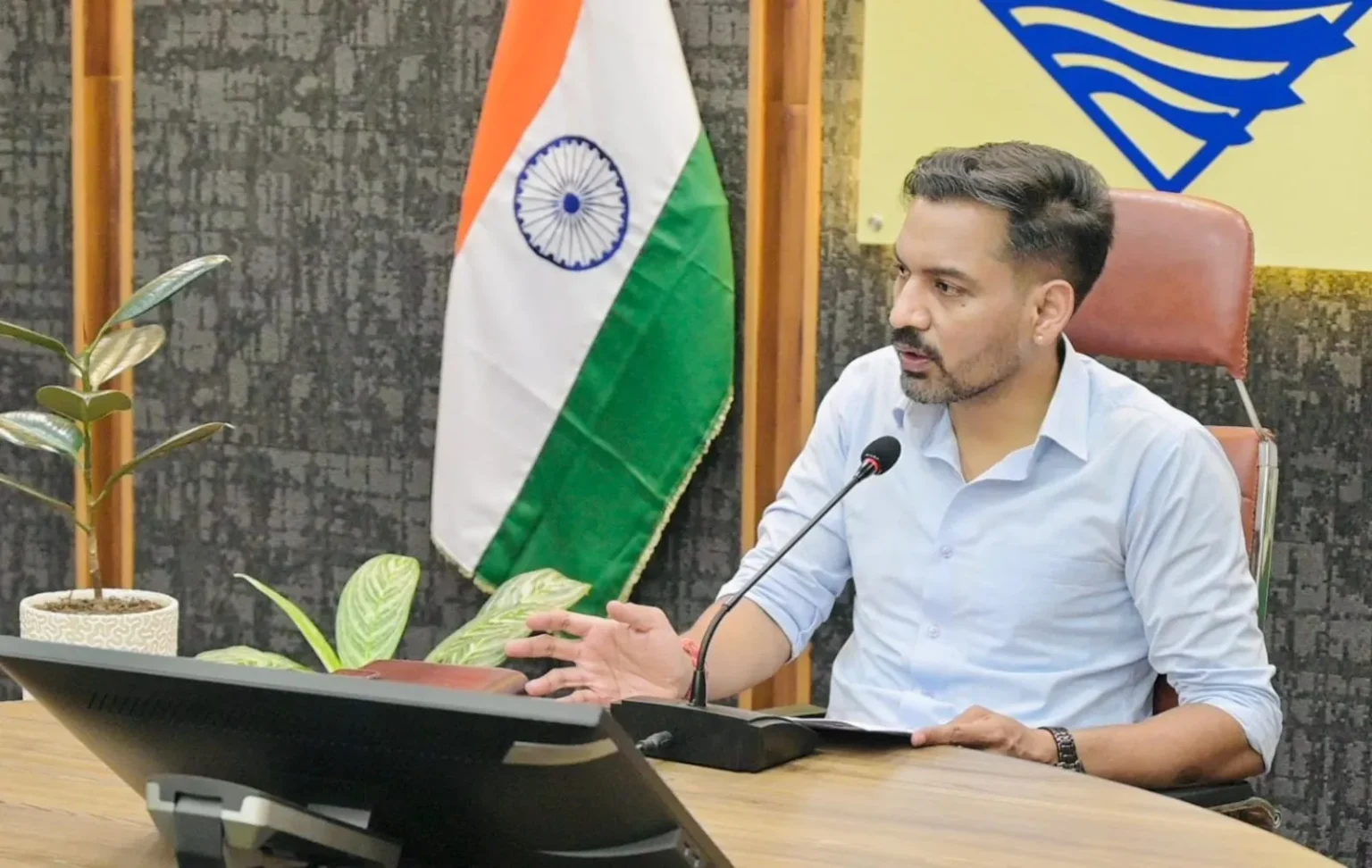 देहरादून में मौसम का ‘रेड अलर्ट’: अत्यंत भारी बारिश की चेतावनी, प्रशासन 24×7 अलर्ट मोड में